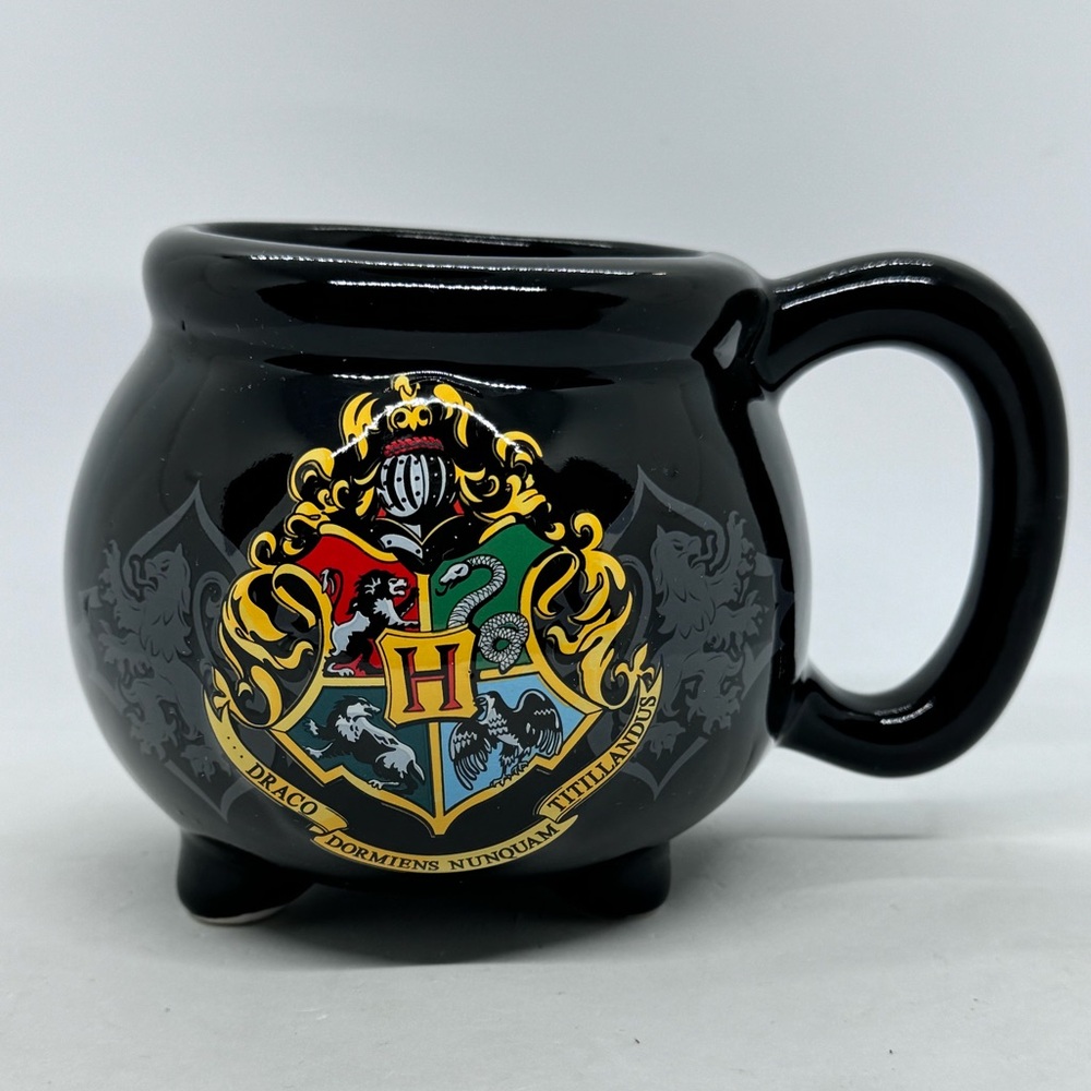 Silver Buffalo Black Jumbo Harry Potter Ceramic "Hogwarts" Cauldron Mug